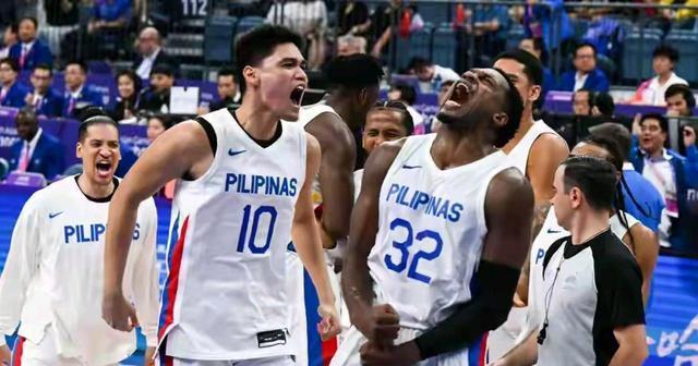 轮迎战亚洲, 菲律宾队的, 个篮板和