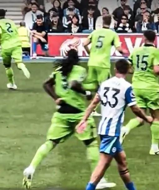 比赛期间, 内裤或腰带