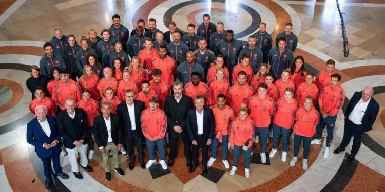 每一位热爱, tenan, 海纳在他的